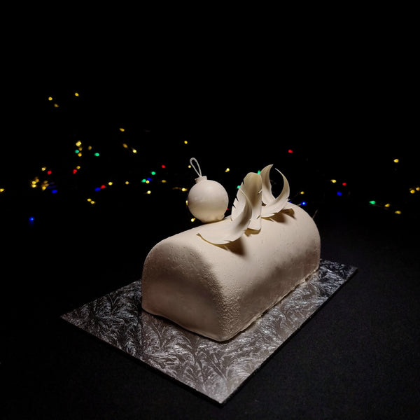Blanc Christmas Log Cake (16 cm)